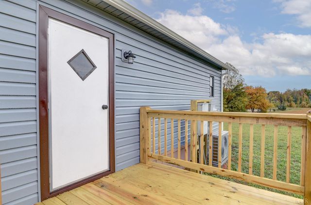 195 Dews Road, Hurt, VA 24563