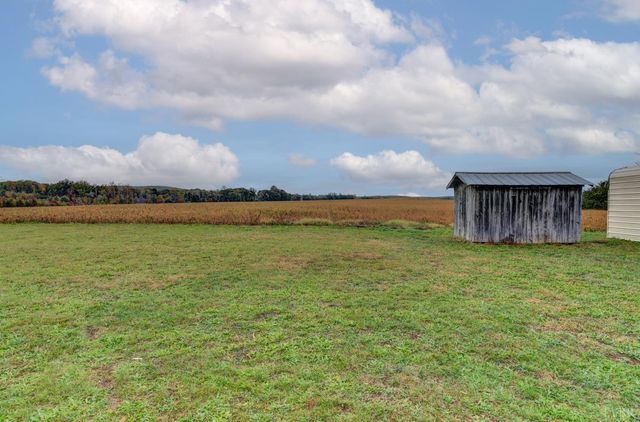 195 Dews Road, Hurt, VA 24563