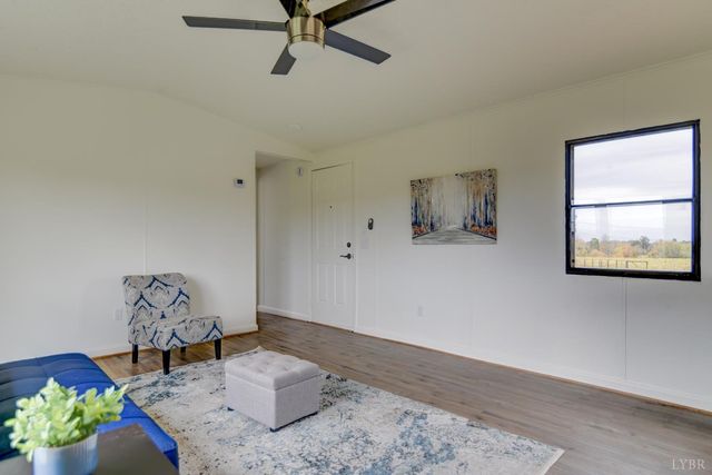 195 Dews Road, Hurt, VA 24563