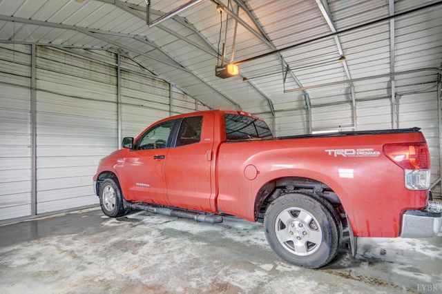 195 Dews Road, Hurt, VA 24563