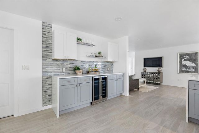 1984 KANSAS AVENUE NE, St Petersburg, FL 33703