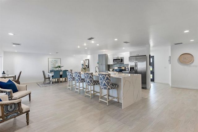 1984 KANSAS AVENUE NE, St Petersburg, FL 33703