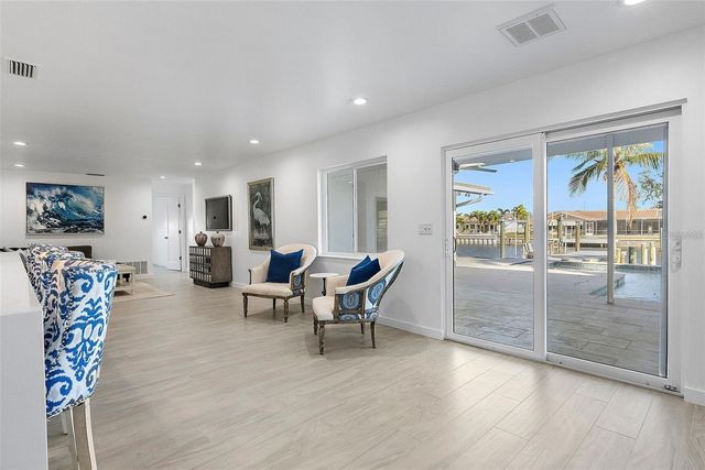 1984 KANSAS AVENUE NE, St Petersburg, FL 33703