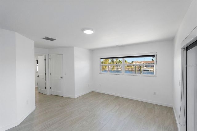 1984 KANSAS AVENUE NE, St Petersburg, FL 33703