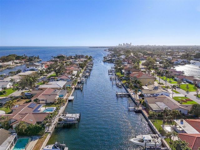 1984 KANSAS AVENUE NE, St Petersburg, FL 33703