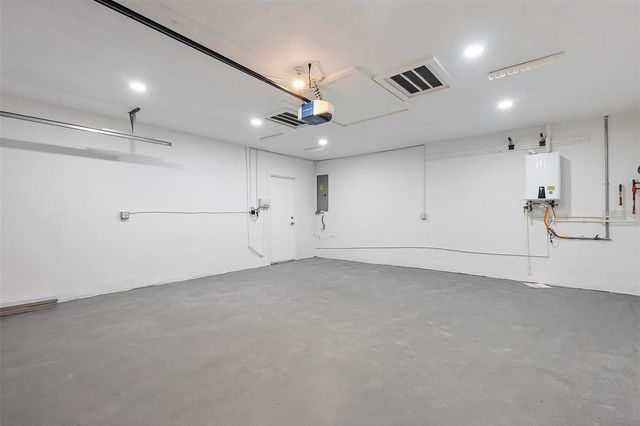 1984 KANSAS AVENUE NE, St Petersburg, FL 33703