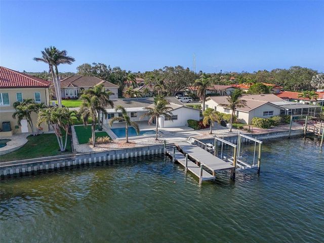 1984 KANSAS AVENUE NE, St Petersburg, FL 33703