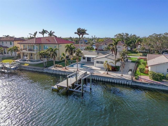 1984 KANSAS AVENUE NE, St Petersburg, FL 33703