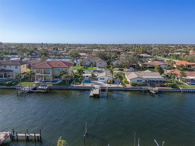 1984 KANSAS AVENUE NE, St Petersburg, FL 33703