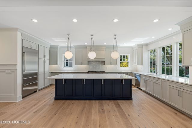 94 Park Avenue, Fair Haven, NJ 07704