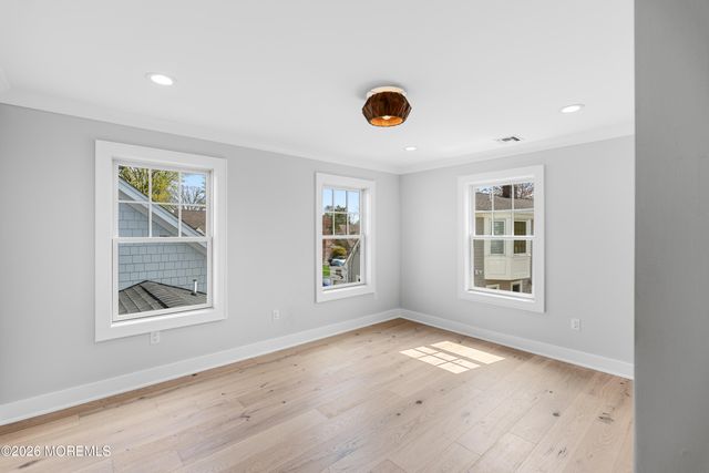 94 Park Avenue, Fair Haven, NJ 07704