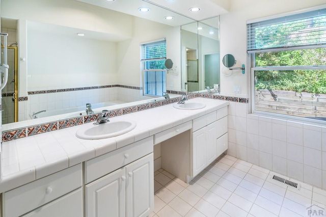 63 Country Club Village, Pueblo, CO 81008