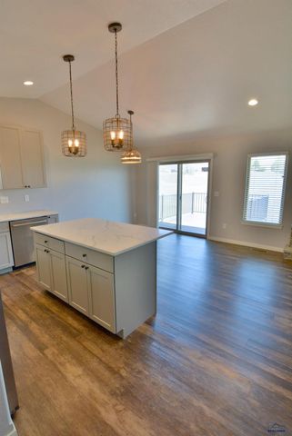 602 COPPERFIELD DR, Rapid City, SD 57703