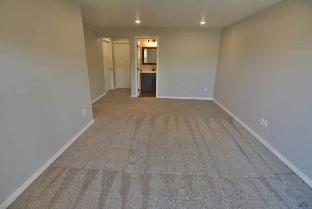 602 COPPERFIELD DR, Rapid City, SD 57703