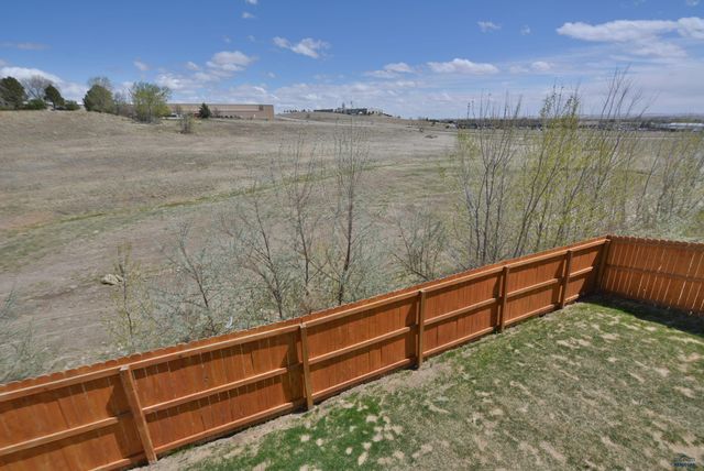 602 COPPERFIELD DR, Rapid City, SD 57703