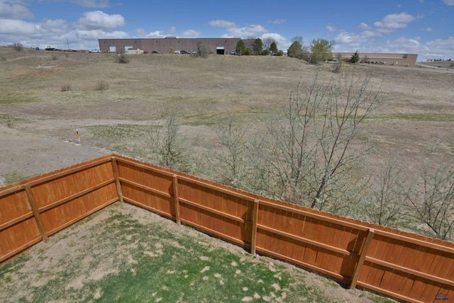 602 COPPERFIELD DR, Rapid City, SD 57703