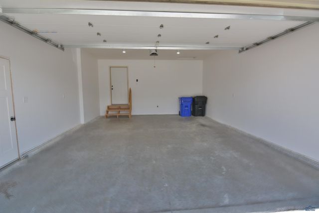 602 COPPERFIELD DR, Rapid City, SD 57703