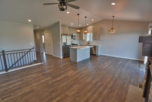 602 COPPERFIELD DR, Rapid City, SD 57703