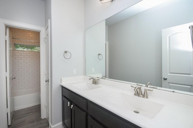 4029 Carolina Shores Lane, League City, TX 77573