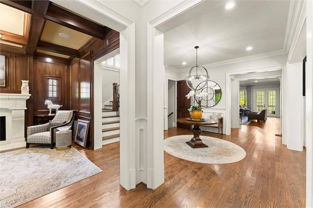 542 Hillside Drive NW, Atlanta, GA 30342