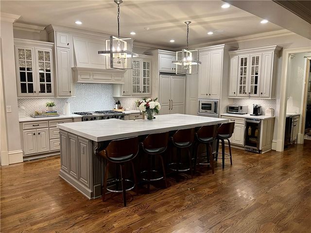 542 Hillside Drive NW, Atlanta, GA 30342