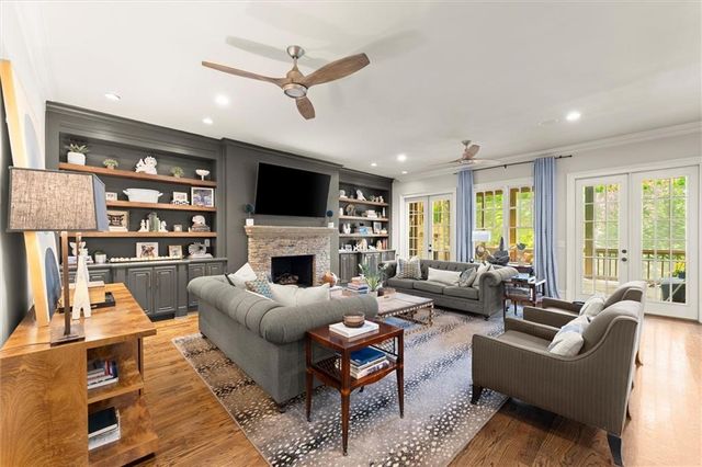 542 Hillside Drive NW, Atlanta, GA 30342