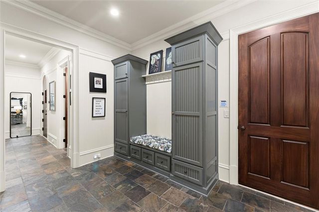 542 Hillside Drive NW, Atlanta, GA 30342