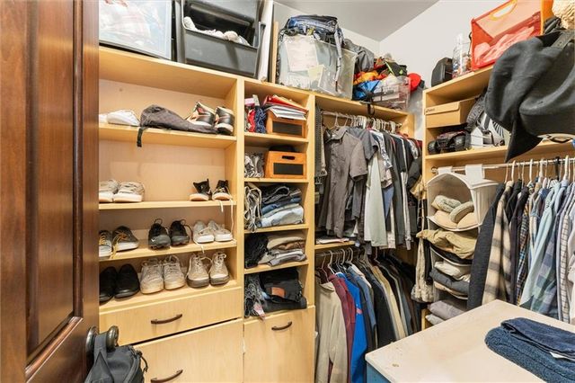 542 Hillside Drive NW, Atlanta, GA 30342