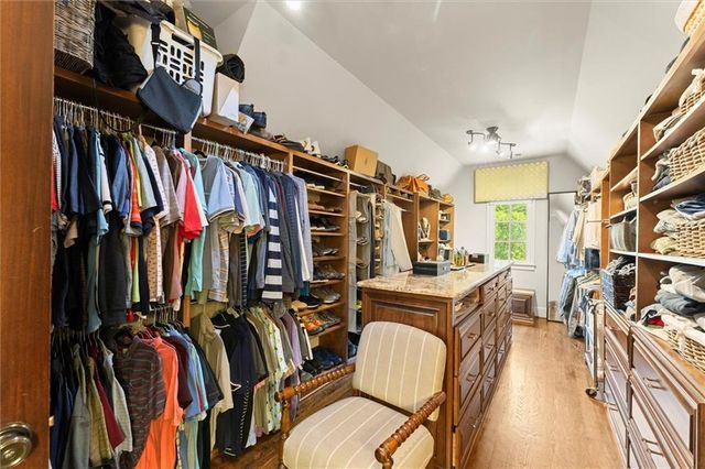 542 Hillside Drive NW, Atlanta, GA 30342