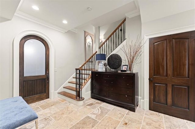 542 Hillside Drive NW, Atlanta, GA 30342