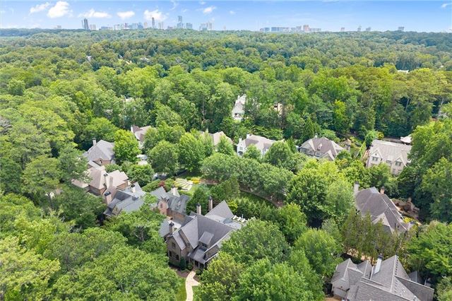 542 Hillside Drive NW, Atlanta, GA 30342