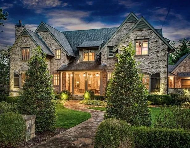 542 Hillside Drive NW, Atlanta, GA 30342