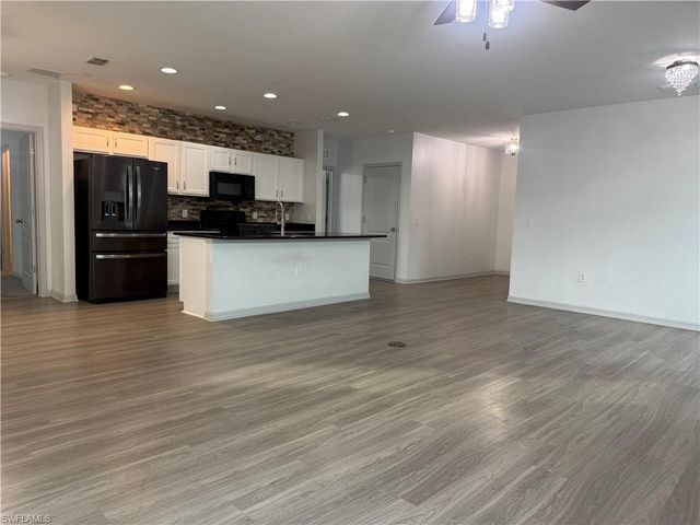 3405 NW 9th ST, Cape Coral, FL 33993