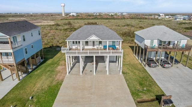 4413 Ranger Drive, Port Bolivar, TX 77650