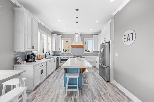 4413 Ranger Drive, Port Bolivar, TX 77650