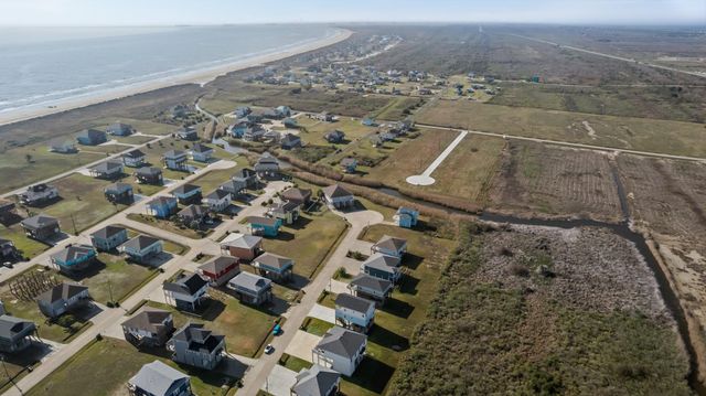 4413 Ranger Drive, Port Bolivar, TX 77650