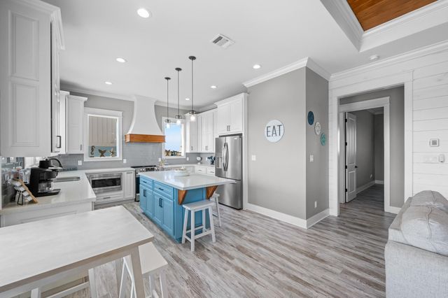 4413 Ranger Drive, Port Bolivar, TX 77650