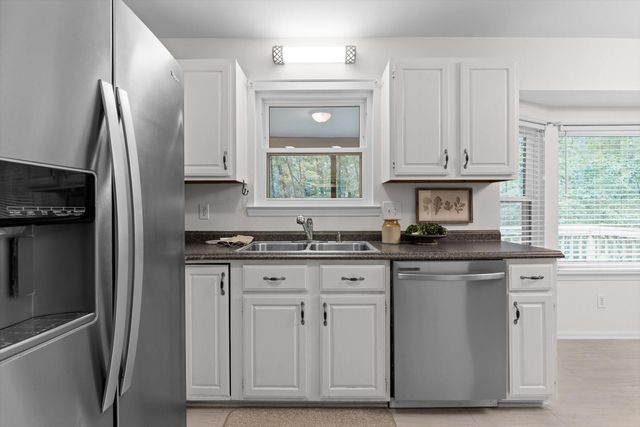 4707 Creek Point Lane, Signal Mountain, TN 37377