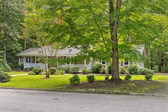 4707 Creek Point Lane, Signal Mountain, TN 37377