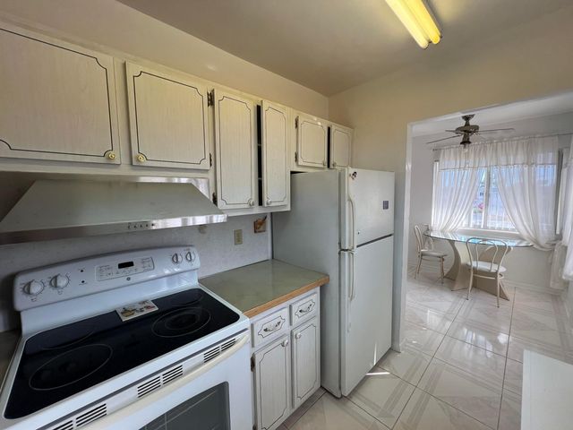 2840 Cynthia Lane 207, Lake Worth Beach, FL 33461