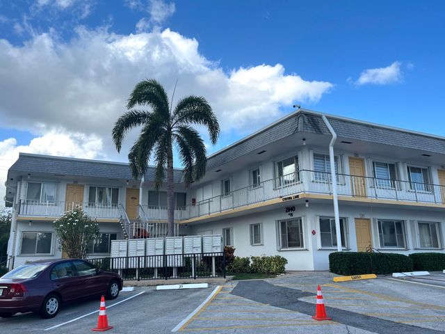 2840 Cynthia Lane 207, Lake Worth Beach, FL 33461