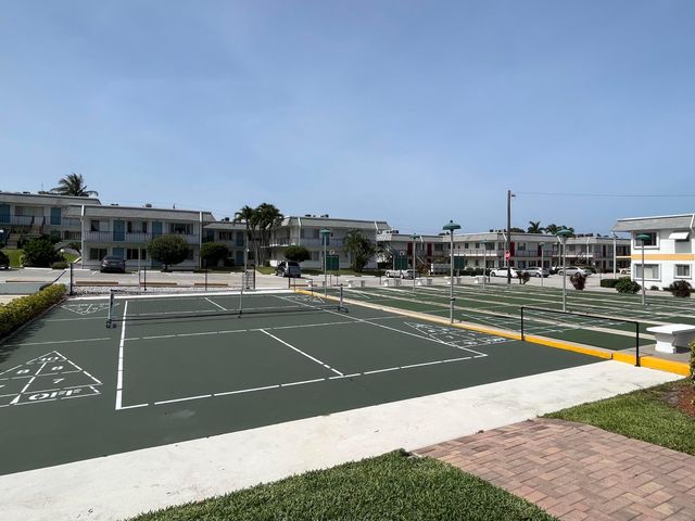 2840 Cynthia Lane 207, Lake Worth Beach, FL 33461