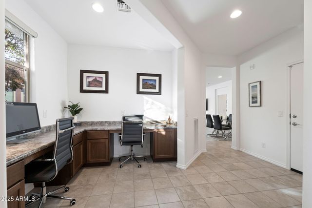 678 E COBBLE STONE Drive, Queen Creek, AZ 85140