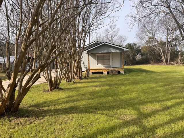 22085 Madison Street, Bedias, TX 77831