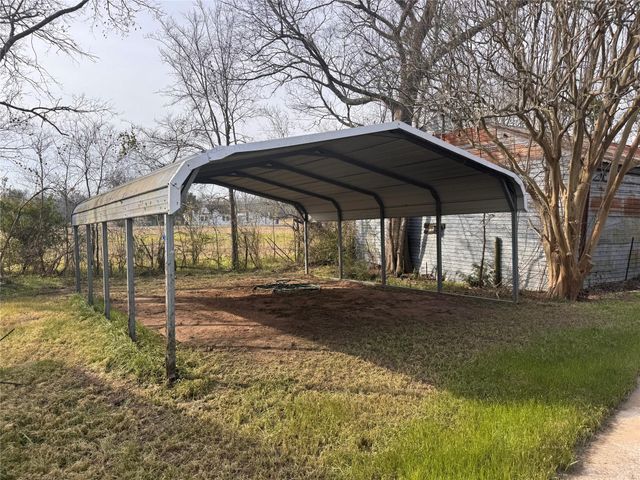 22085 Madison Street, Bedias, TX 77831