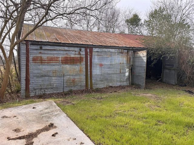 22085 Madison Street, Bedias, TX 77831