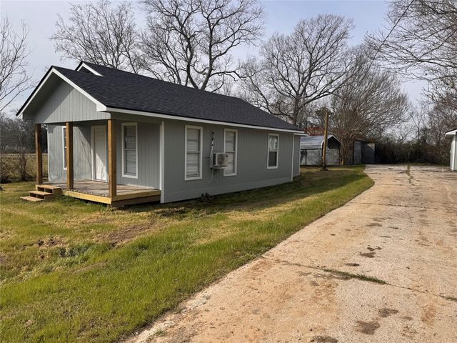 22085 Madison Street, Bedias, TX 77831