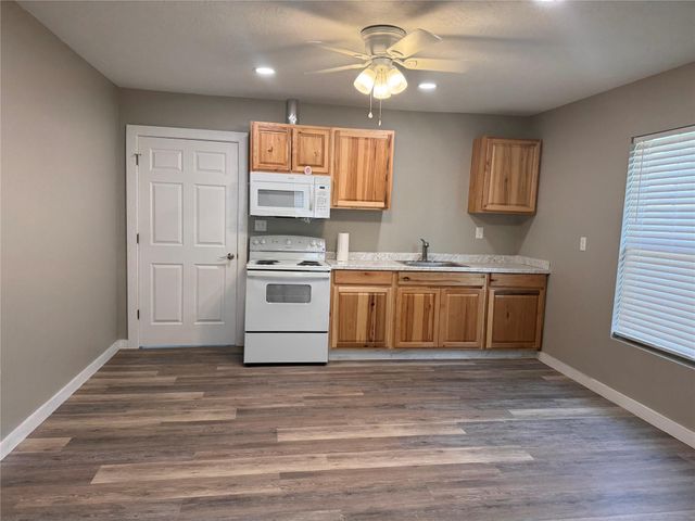 22085 Madison Street, Bedias, TX 77831