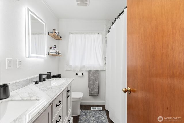 30415 28th Avenue S, Federal Way, WA 98003