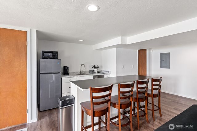 30415 28th Avenue S, Federal Way, WA 98003